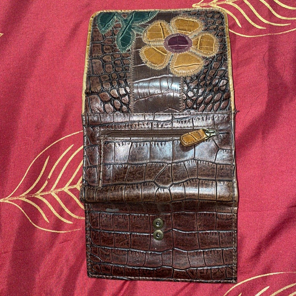 Embroidered Wallet - Picture 3 of 3